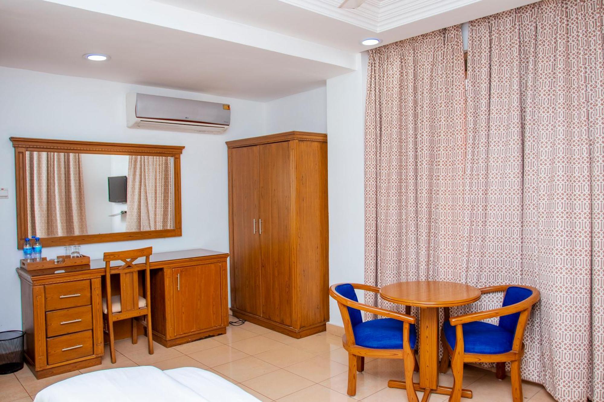 Sleep Inn Hotel - City Centre Дар-эс-Саламе Экстерьер фото
