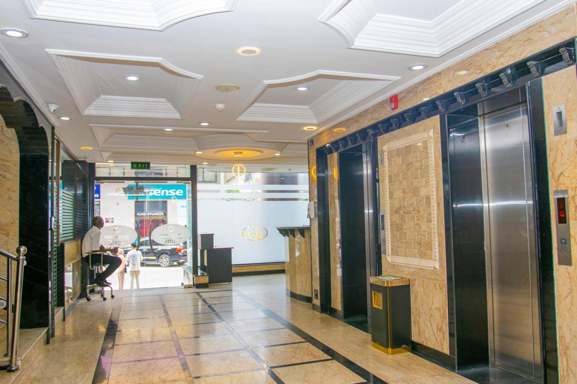Sleep Inn Hotel - City Centre Дар-эс-Саламе Экстерьер фото