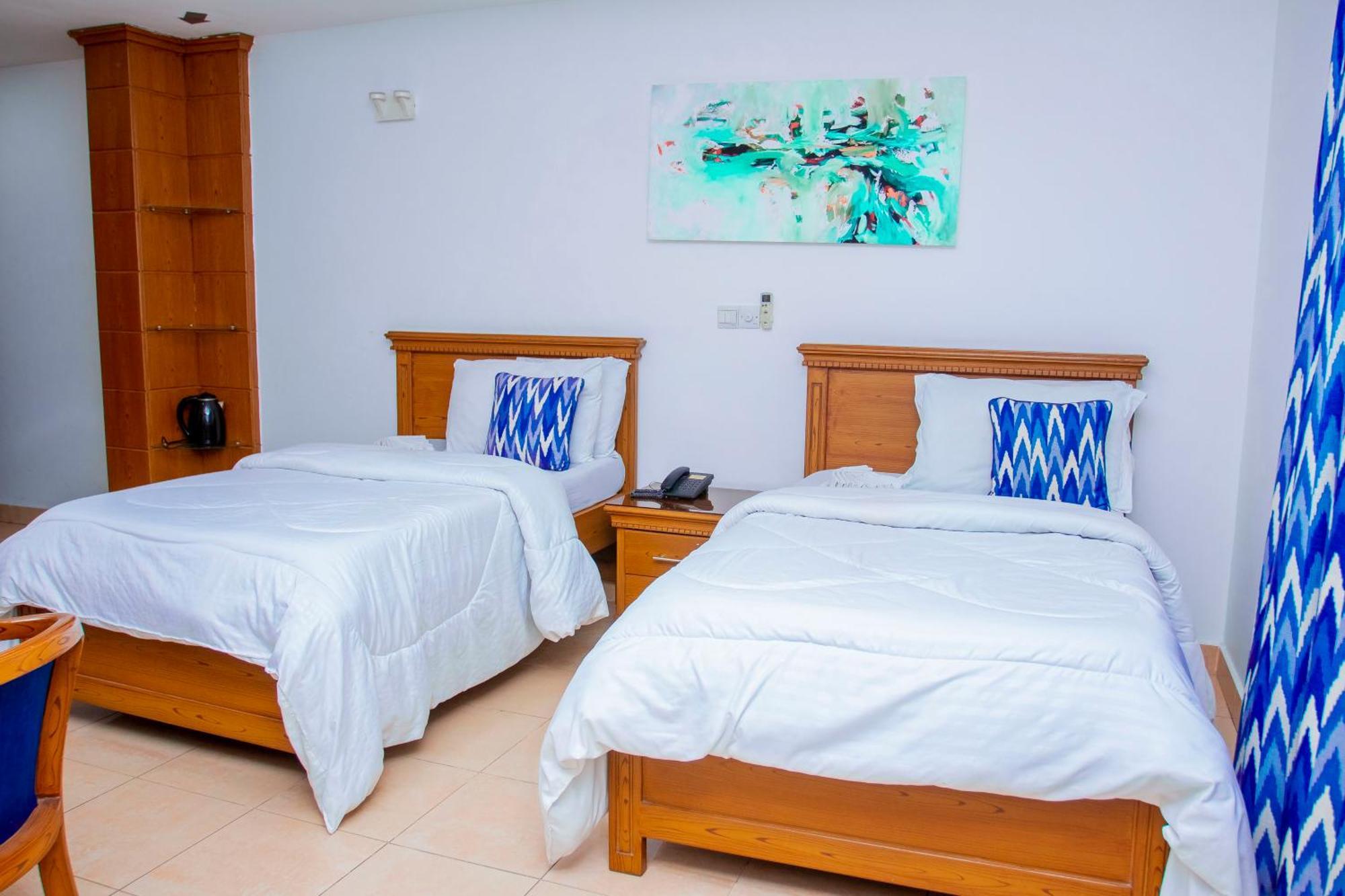 Sleep Inn Hotel - City Centre Дар-эс-Саламе Экстерьер фото